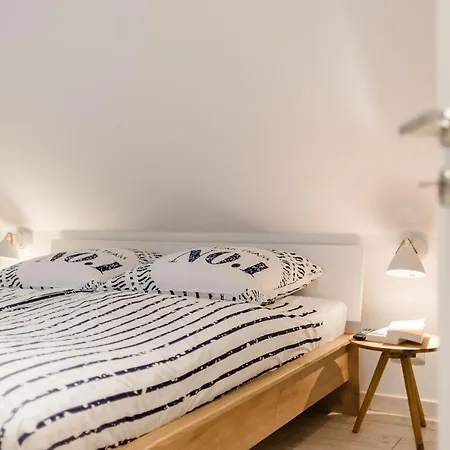 Schulstr_ 15 _ostseestern_ * Zingst